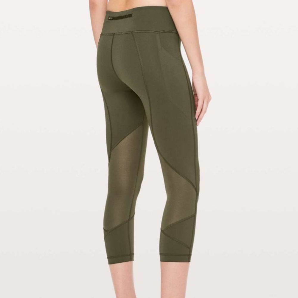 💚 Lululemon Pace Rival 22” Olive Green size 10